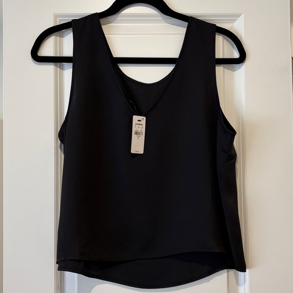 Express Crew Neck Flowy Tank - Picture 4 of 6